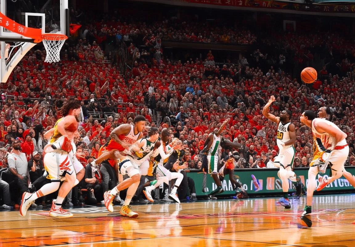 2019火箭爵士巅峰对决：激情篮球盛宴回顾(图1)